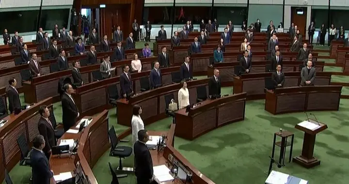 香港特区第八届立法会举行议员宣誓仪式