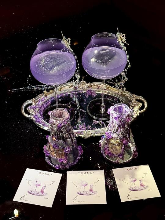 武汉的bar真的没有创作瓶颈…🐚美疯了！！