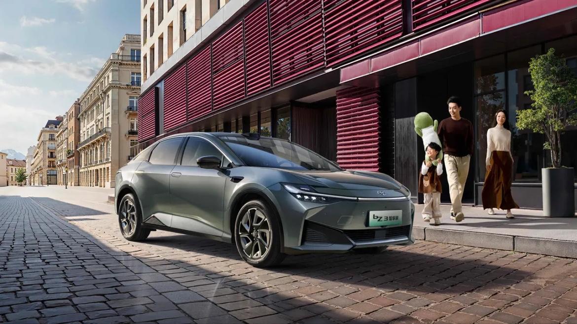 数据显示：

中国：每度电0.65元左右。
英国：每度电2.8元左右。
法国：每