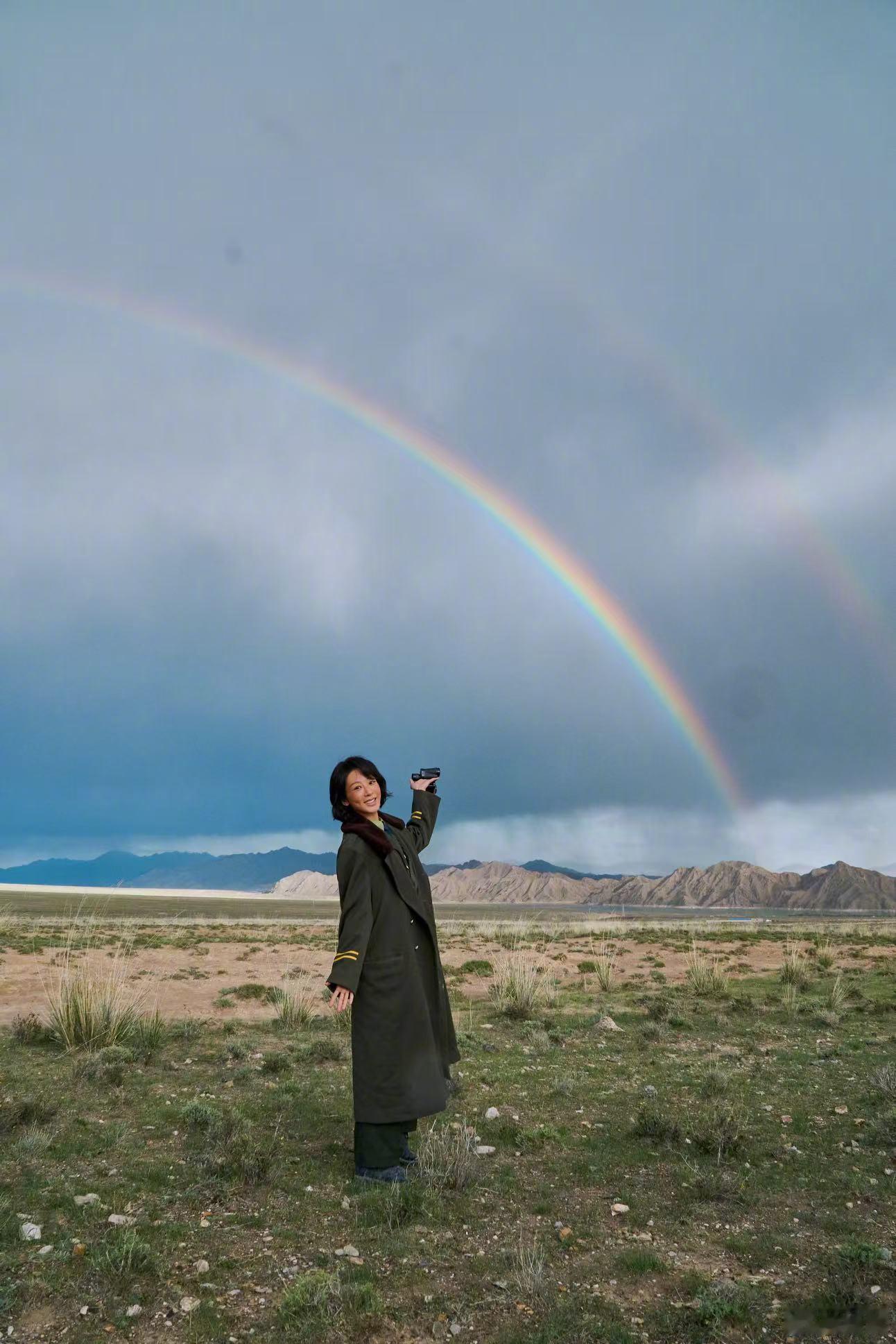 杨紫生命树开播长文杨紫发长文介绍白菊，每个字都是对白菊的爱“我是白菊 欢迎你们来