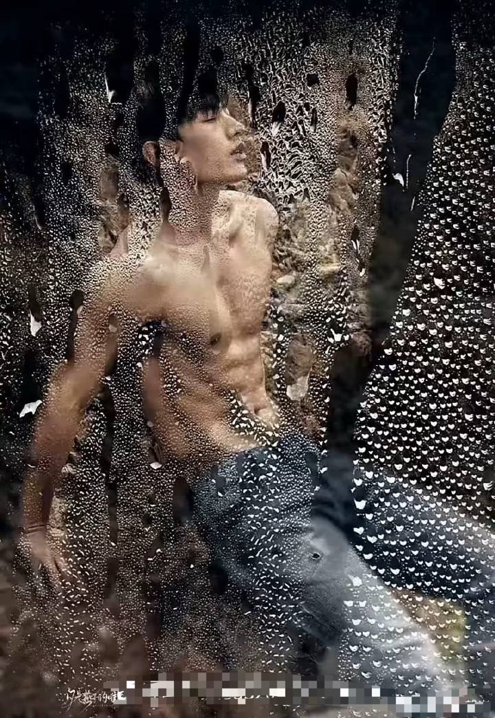 今天晚上睡不着了…… 