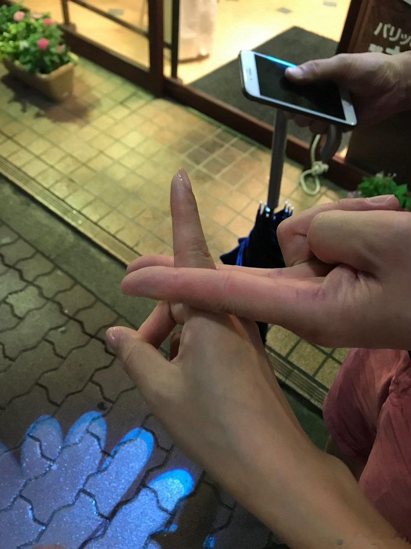 【搬运】2018年07月28日回来路上我跟我家ジジ联系时他说在もつ九🏮跟老朋友