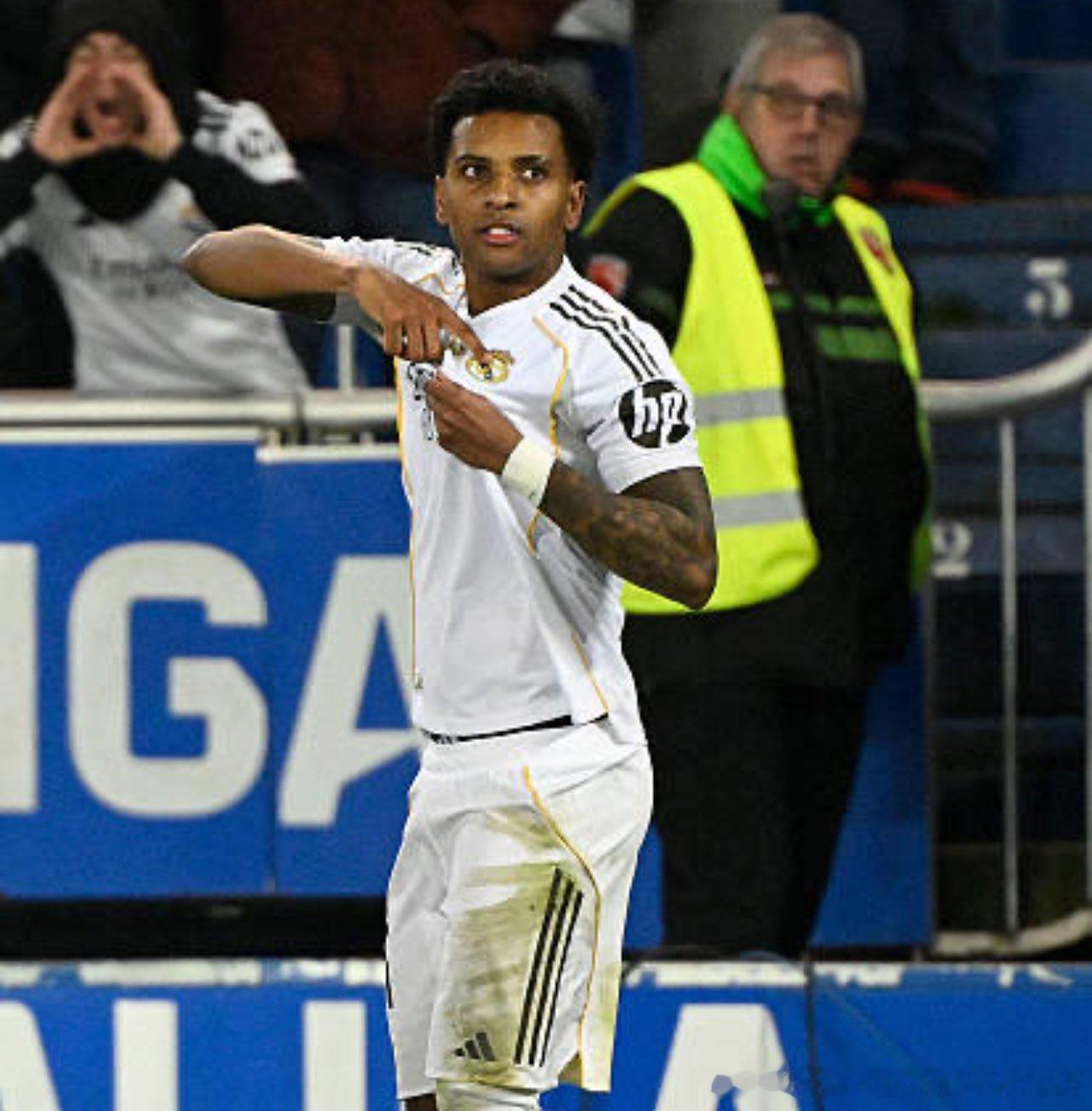 【lobistars】我从未见过有比罗德里戈更忠于皇家马德里的球员。无论你如何对