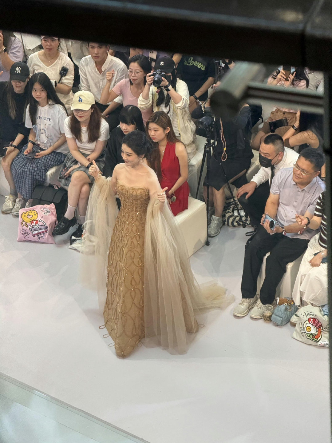 杨紫  你掉一滴泪 我屠一座城 