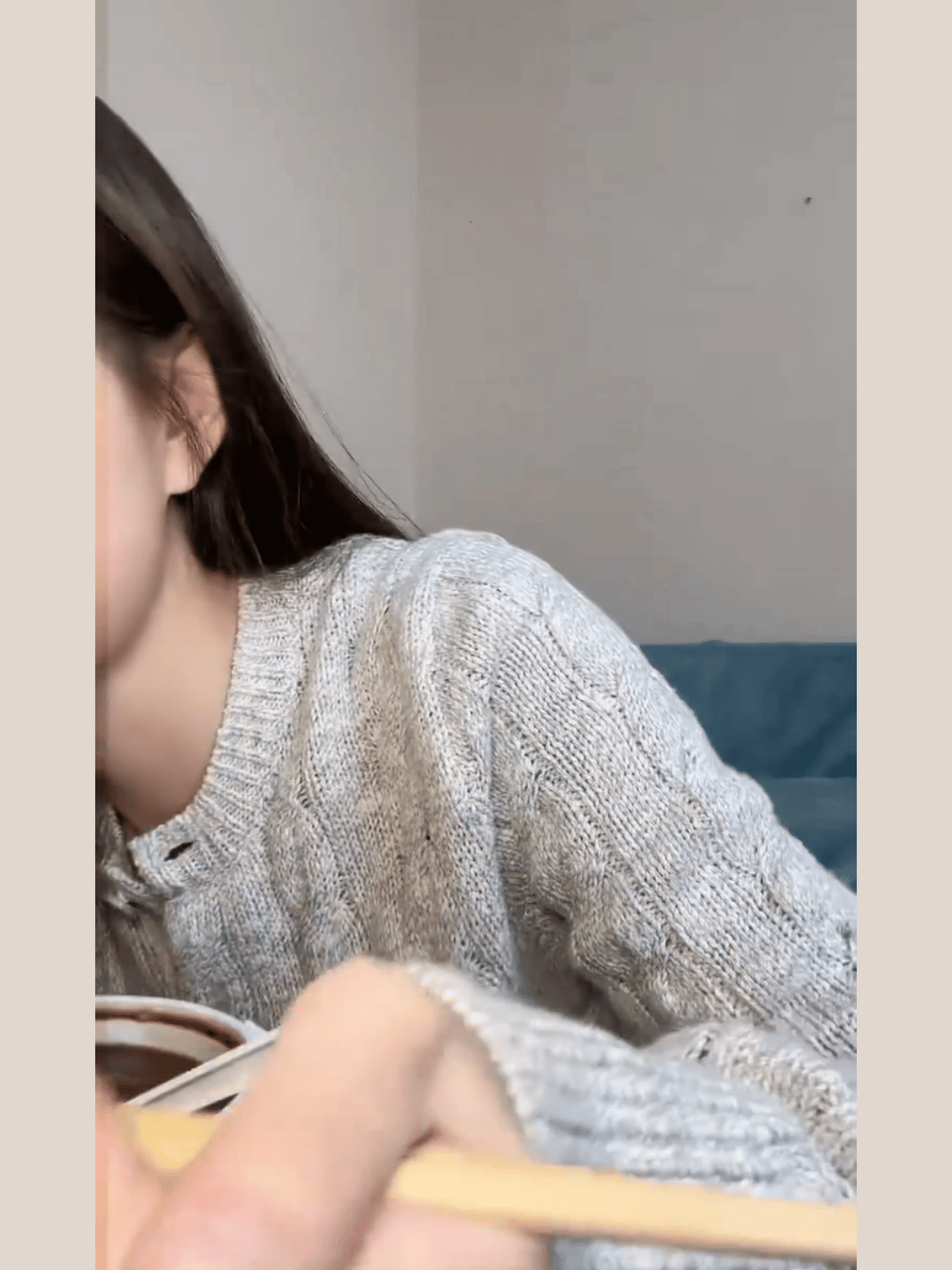 我为什么要半夜打开她的吃播 小宇欣吃饭真的好香好有食欲 看饿了