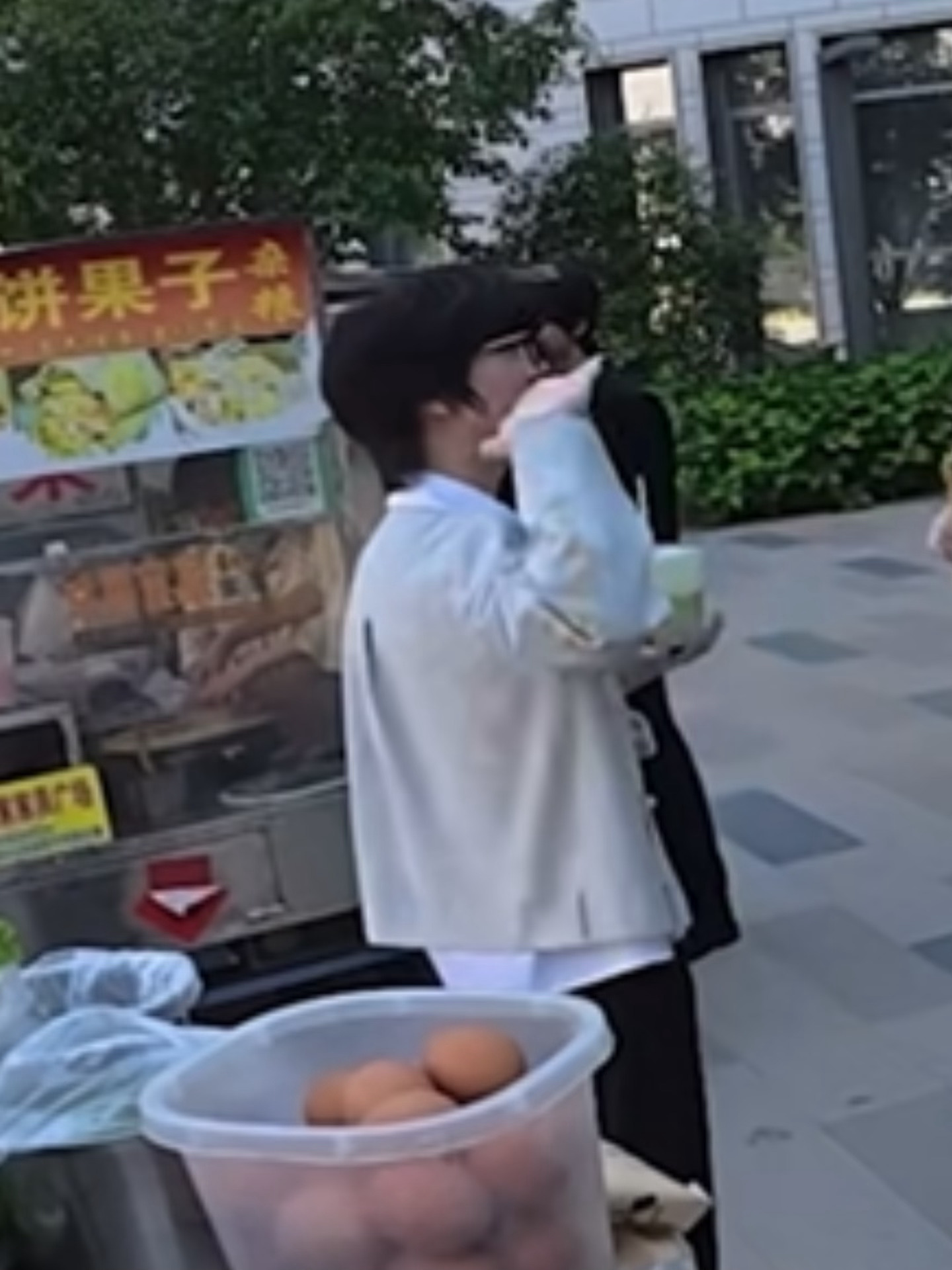 钟爱一个电话摇 