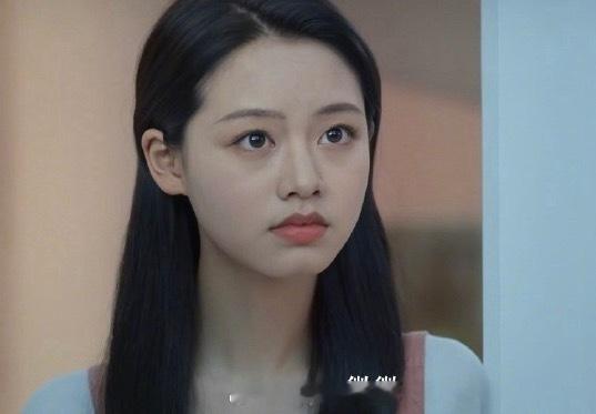 微微一笑倾城改名为一笑倾城，女主脸也换了[哆啦A梦害怕] ​​​