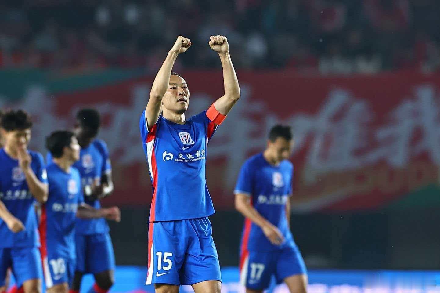 申花豪取联赛五连胜上海申花在4月26日中超第8轮客场3-0完胜河南队，豪取联赛五