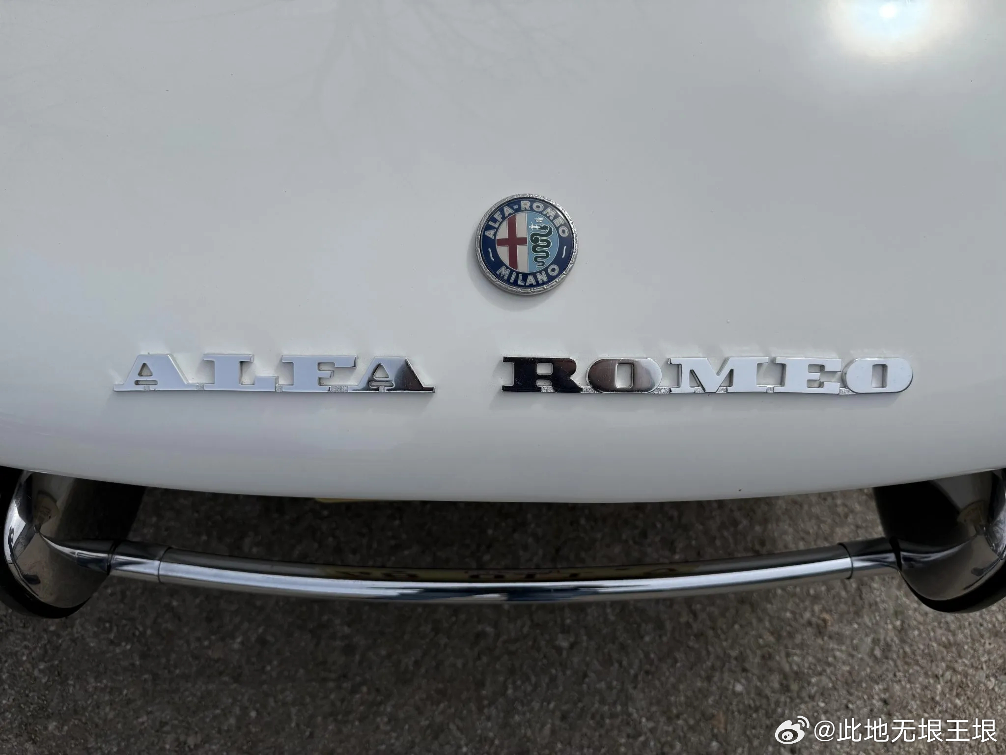 大V聊车 这是一辆1969年的阿尔法·罗密欧1750 Spider Veloce