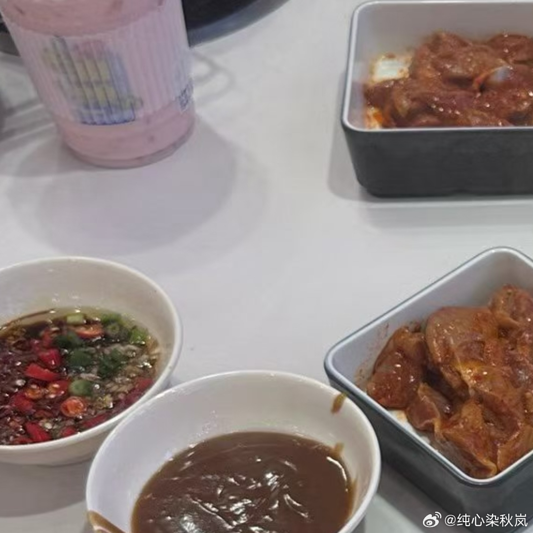 每日一善  💐阳光信用 💐每日一善 善行缘于善心，有着善的心灵，就如同一股清