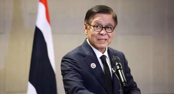 美国盟友体系，是不是开始崩了？
4月25日，泰国副总理兼外长西哈萨面对媒体直言，