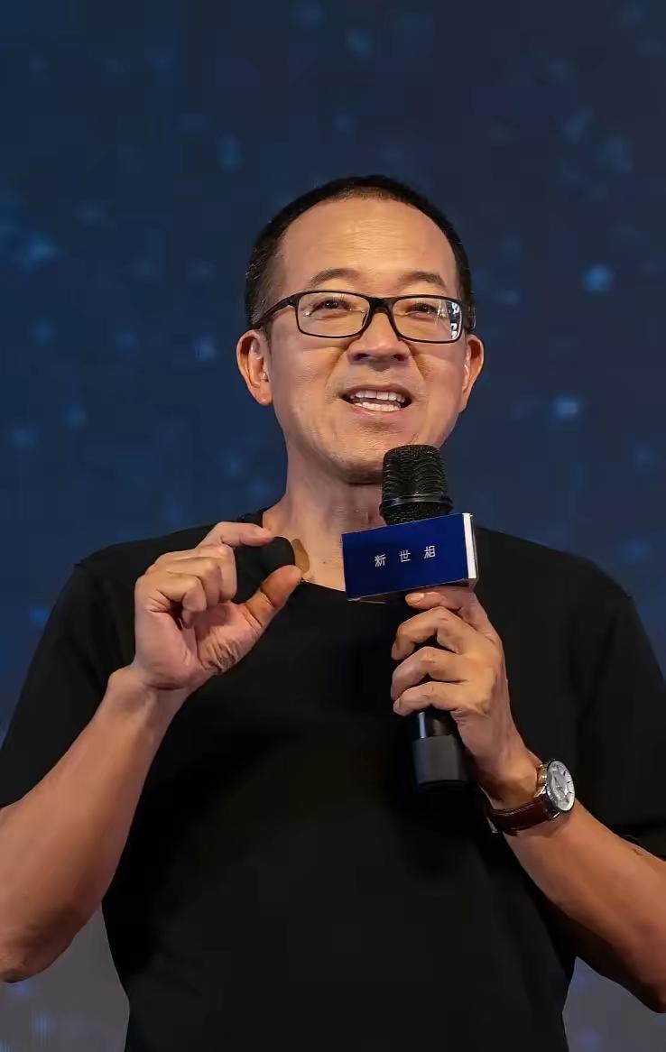 俞敏洪说：“如果拼了命，英年早逝，和不那么拼命，活到八九十岁，看世界变化，我认为