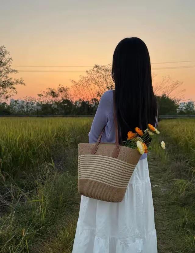 《中年觉醒》中最通透的一段话：
人生下半场，真的太好过了。
人你爱过，婚你结过，