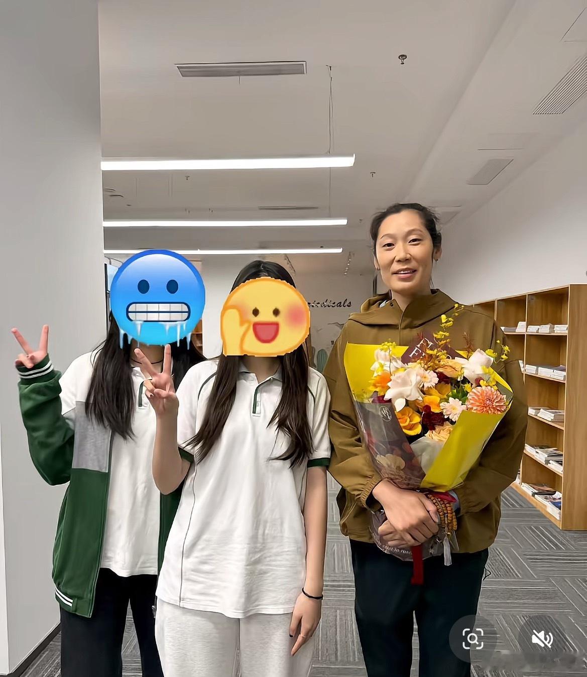 朱婷[超话]  来自dy婷照哈哈（来自一口八个蛋挞）世界女排新闻朱婷 ​​​