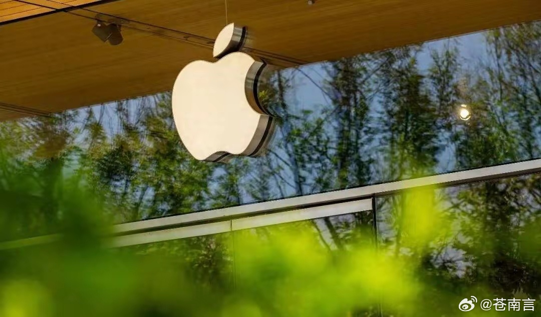 iPhone未涨价原因一位苹果公司发言人表示，由于AI技术推动了数据中心规模化扩