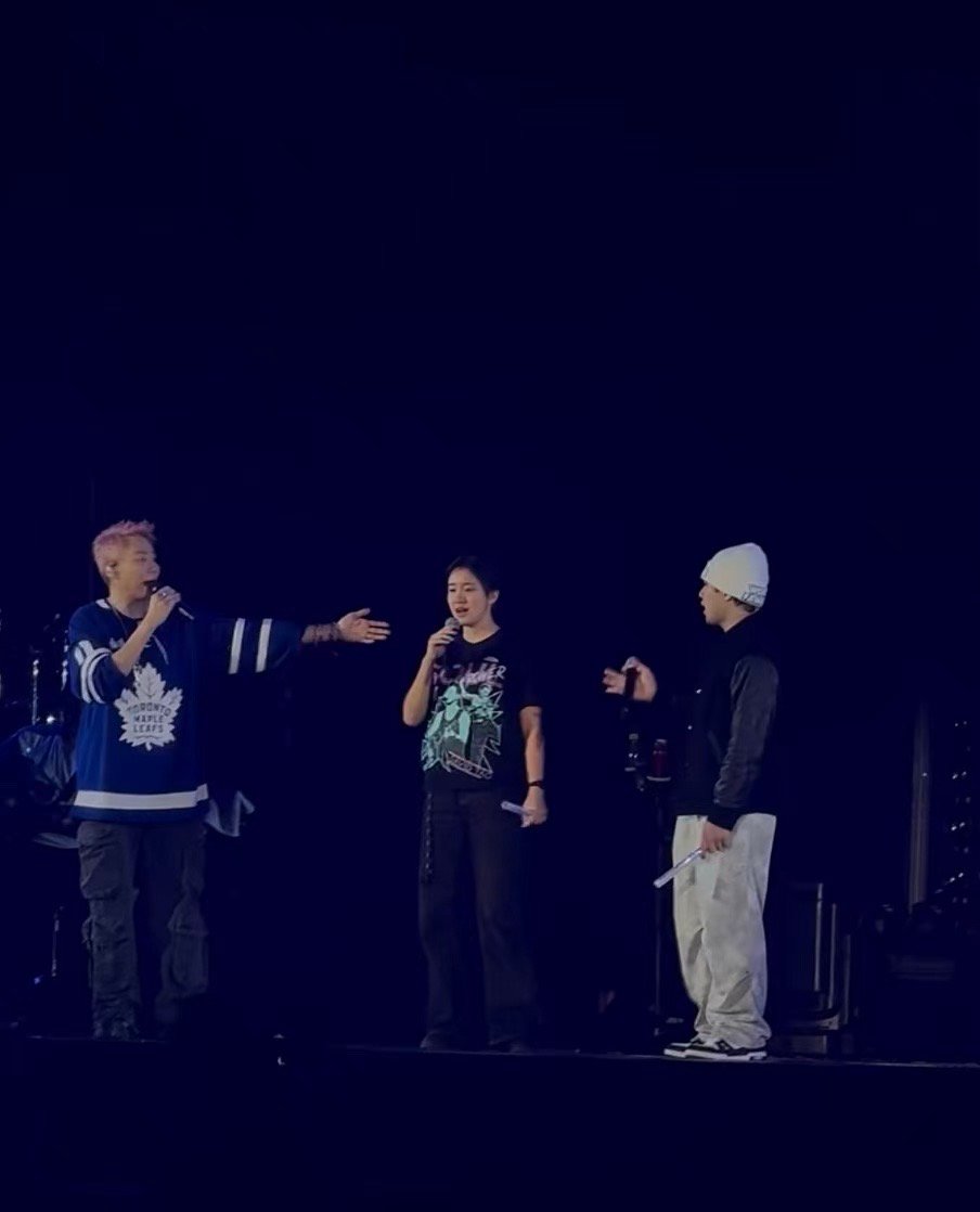 王嘉尔陶喆 莫名的关系网 笑到捶桌！陶喆演唱会现场上演“隔空联动王嘉尔”名场面，