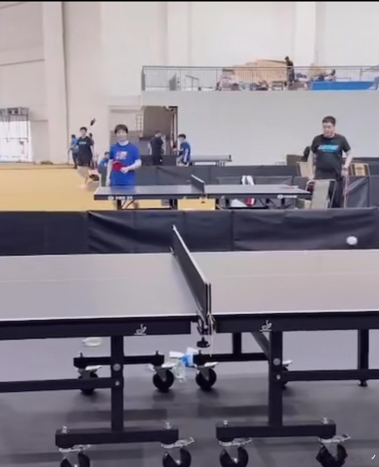 老鸭头时时刻刻和都和老秋裤在一起呀（今天训练） ​​​