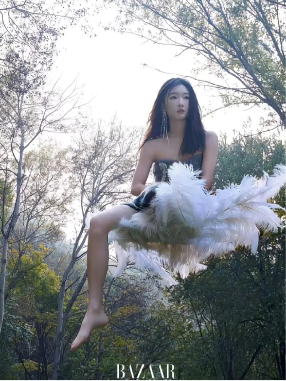 现在的影视行业已经不是观众爱看什么，资本去选什么人，而是资本捧什么人我们就要看什