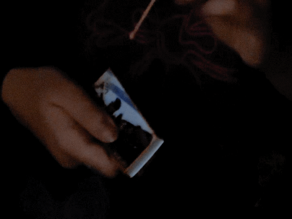 韩东君送这玩意儿干嘛 我说哥送这个咋回事儿呢，原来是为了灿烂的风和海呀，这个也是
