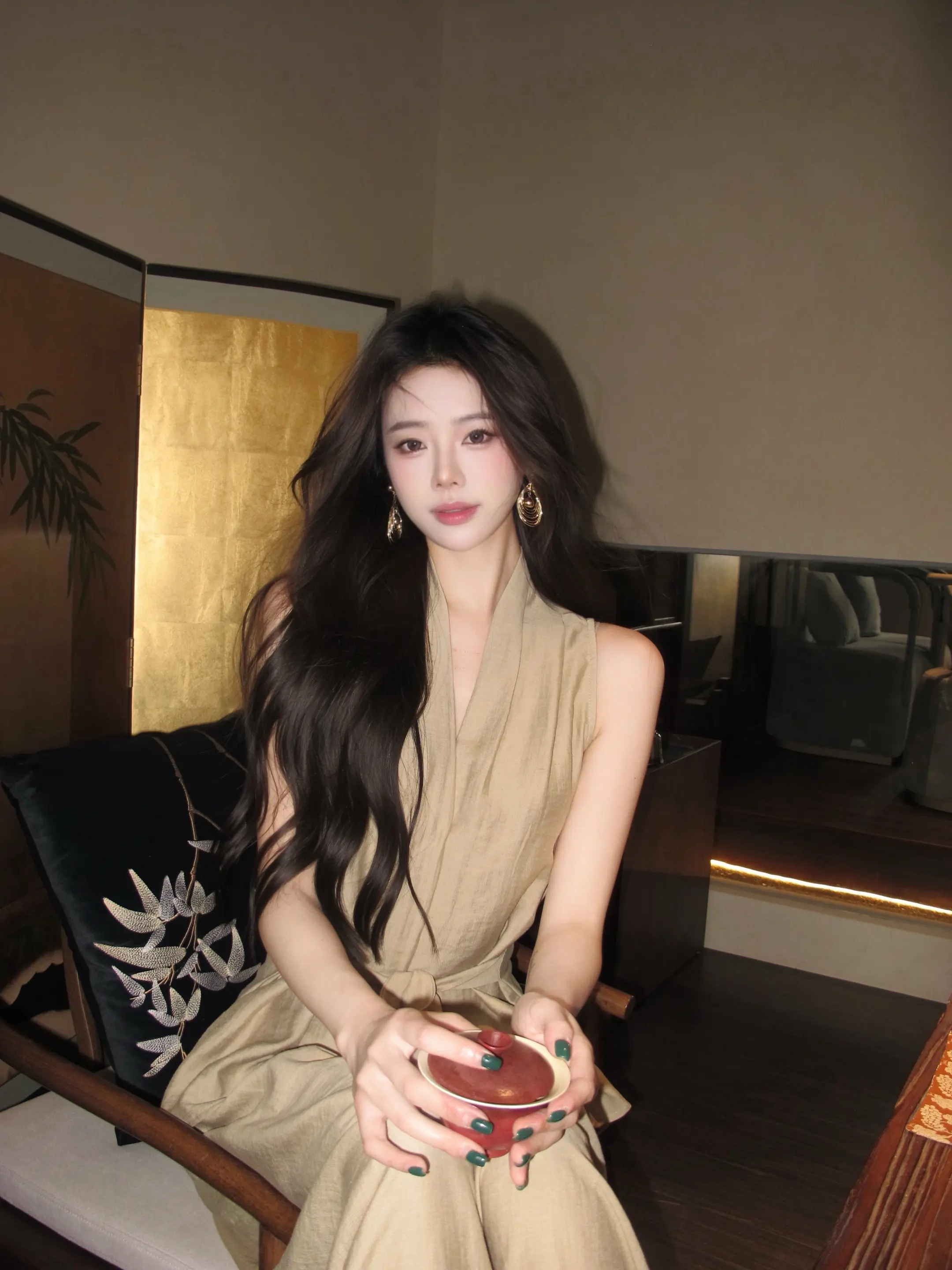 仿佛你只需静静看我一眼～