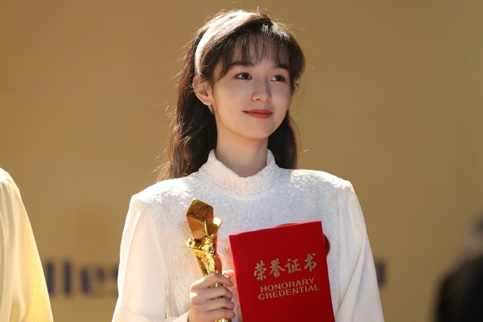 夏晓兰有房有车的日子不远啦 夏晓兰有房有车的日子不远啦，周也《你好1983》新剧