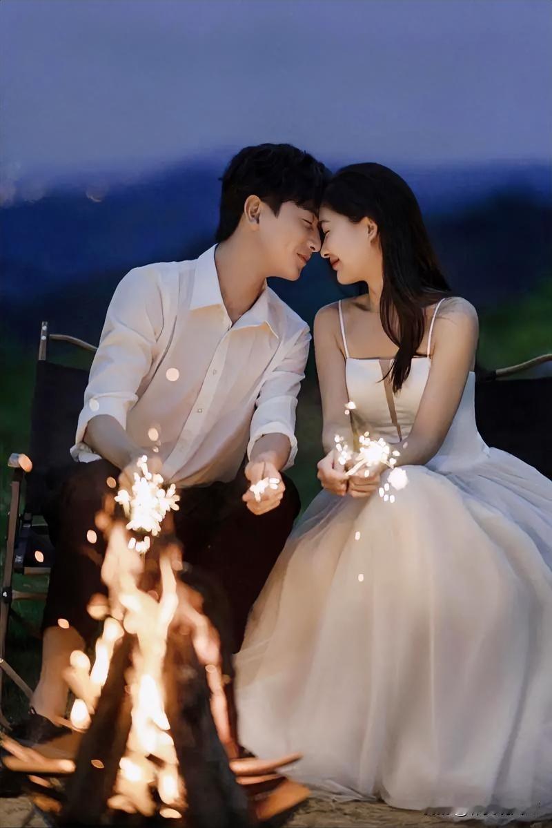 吵过，恨过，骂过，仍然不离不弃。从相爱到相依，从相依到白头。