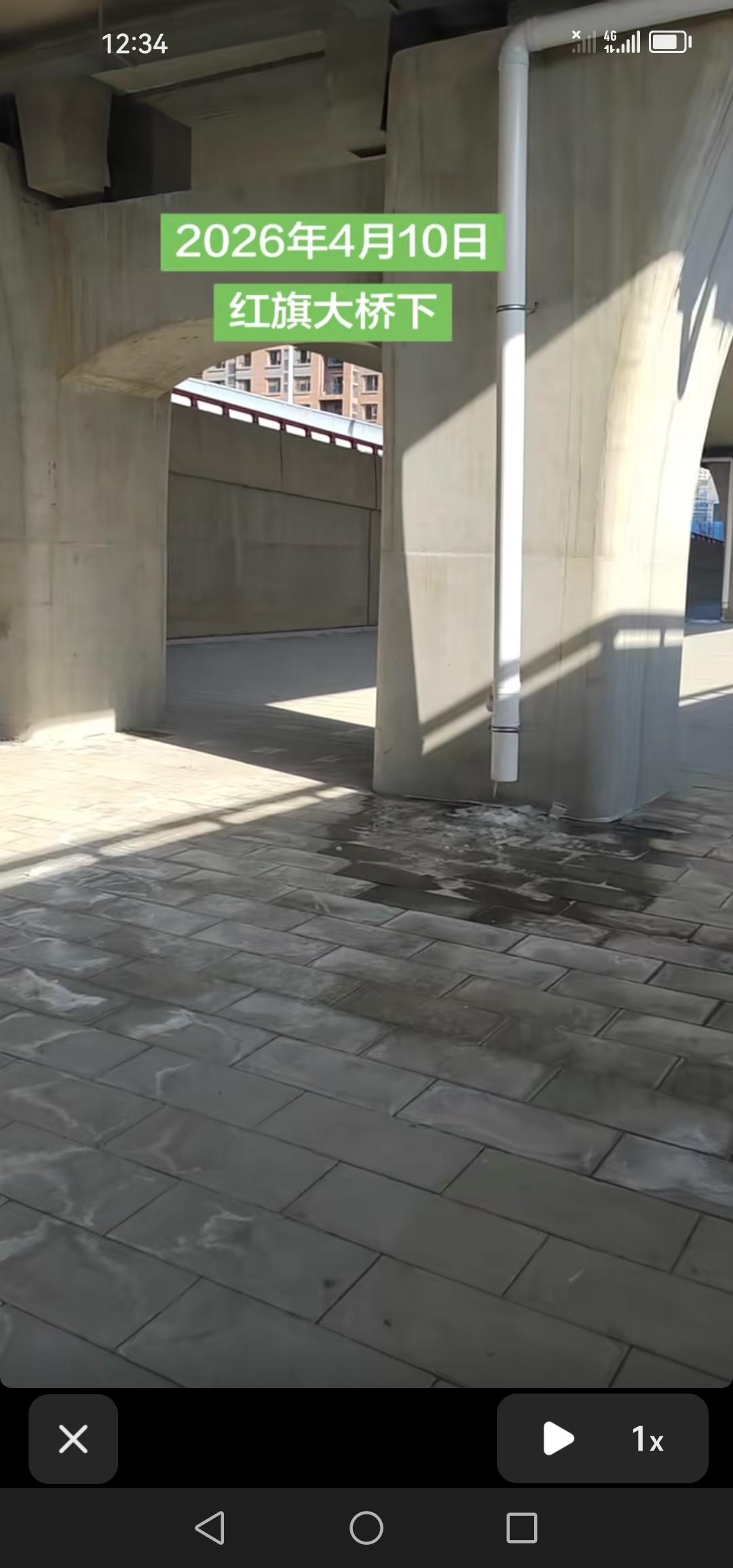 4月10日，坐标吉林市，红旗大桥下的道路及场地工程已然完工，呈现出焕然一新的面貌