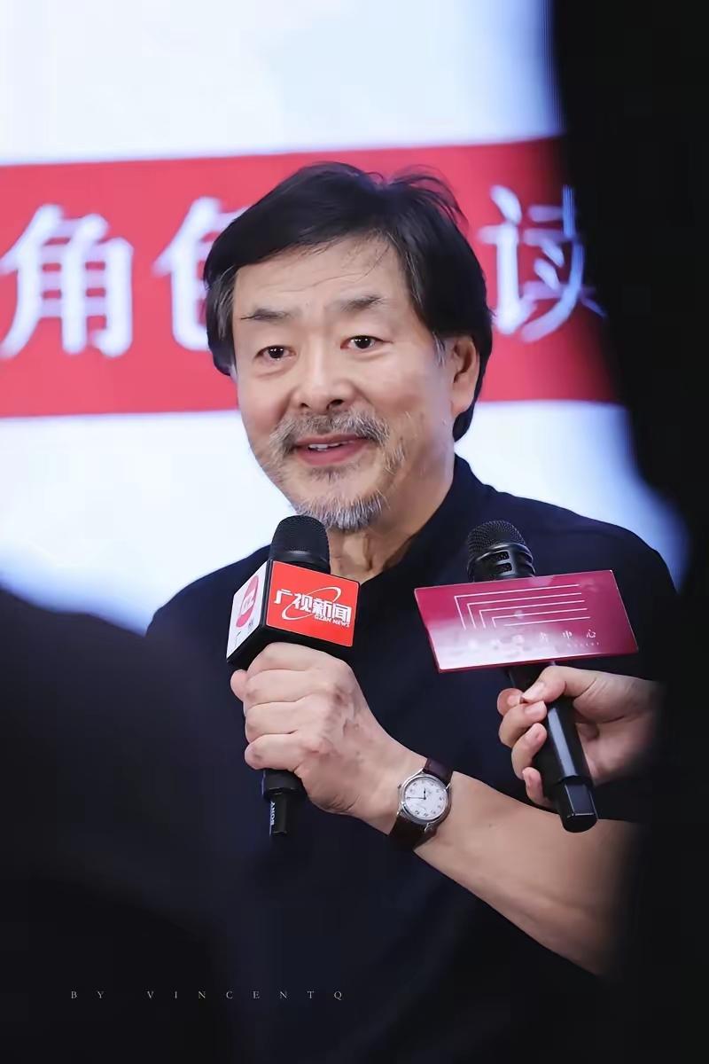 他不愿意做官，上任了，也真是难受，但硬着头皮干了13年。
      他刘是著名