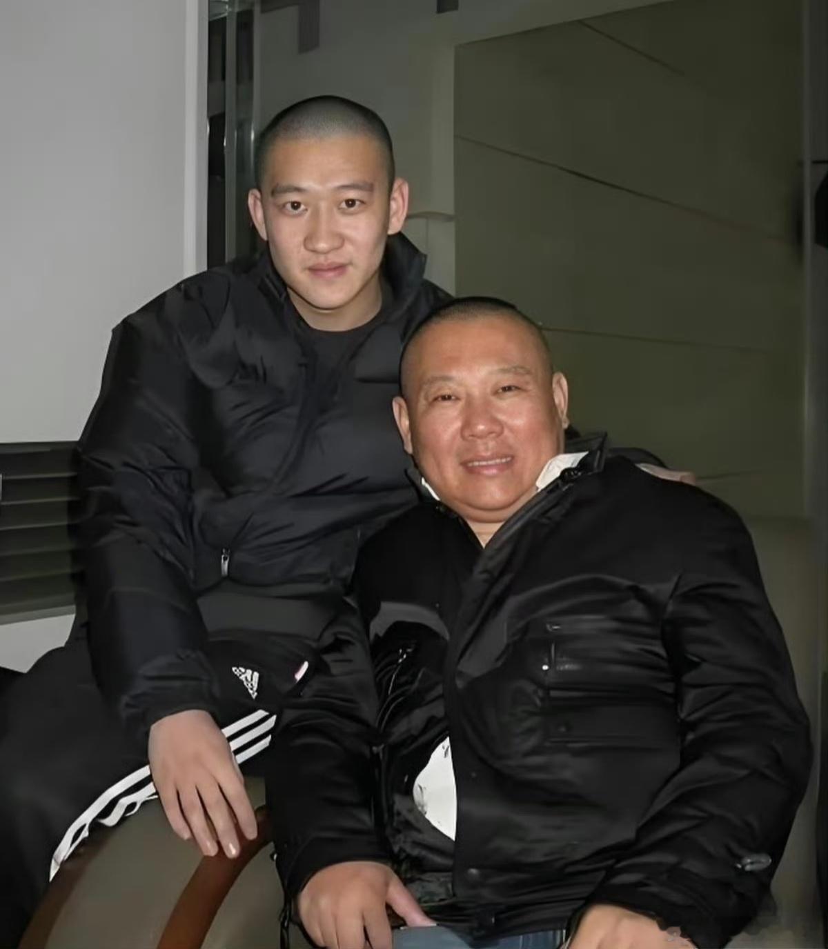 近日，在接受媒体采访时，出人意料地对郭德纲表达了诚挚的感谢，此番言论引发了社会各