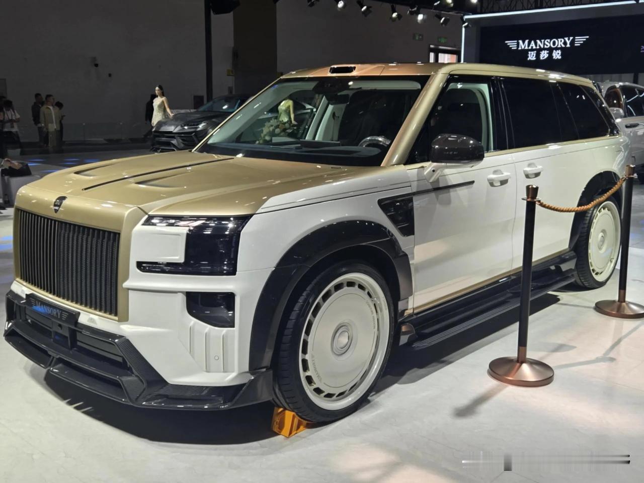 全方位欣赏一下迈莎锐版极氪9X吧！