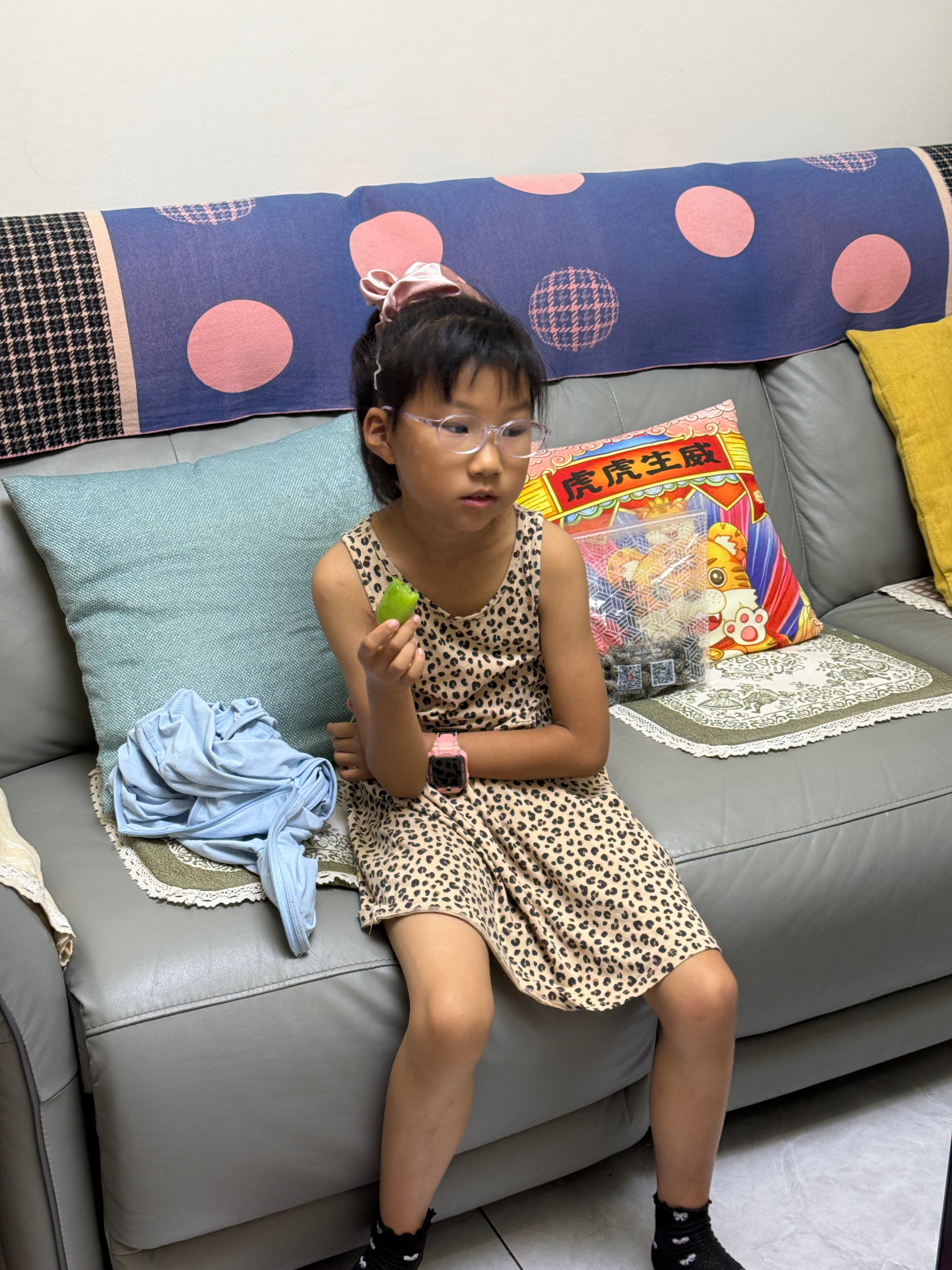 这周唯一的一天休息日，小孩跟奶奶去上课，我俩早午饭去爽吃了一顿张记包子10点左右