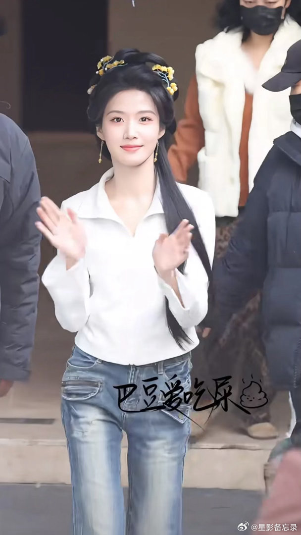 卢昱晓和向涵之完全是内娱变美模板吧，瘦下来了都美了好多啊 