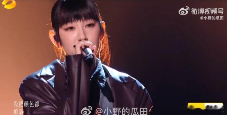 歌手直播炎明熹歌手补位歌手2026 炎明熹你听到了吗，全场都在叫你补位，这首《颜
