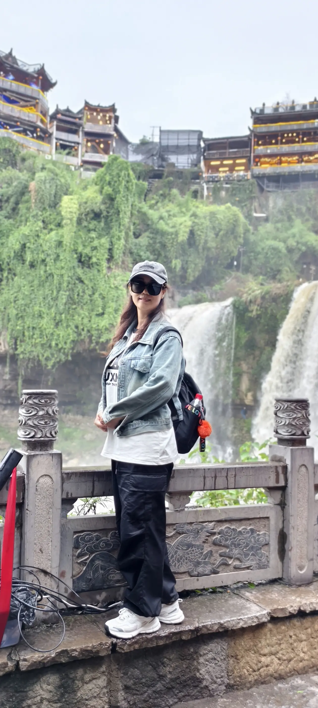两个主动解决问题的人，一定不其实两个人在一起，不是累了就要丢下对方，不...