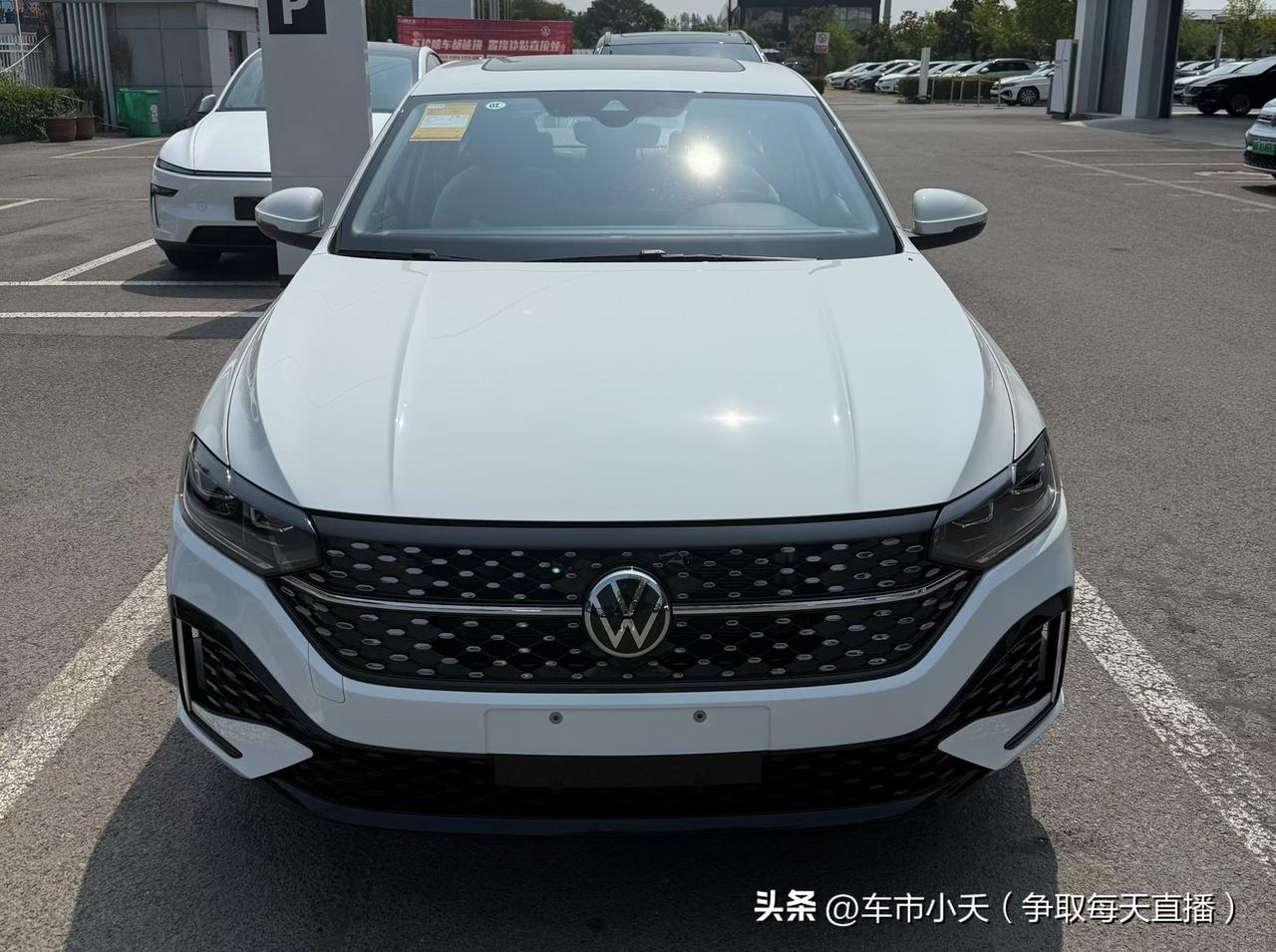 大众去年在国内的销量虽然下滑了9.5%，但是去年国内销量依然有292万辆左右，仍