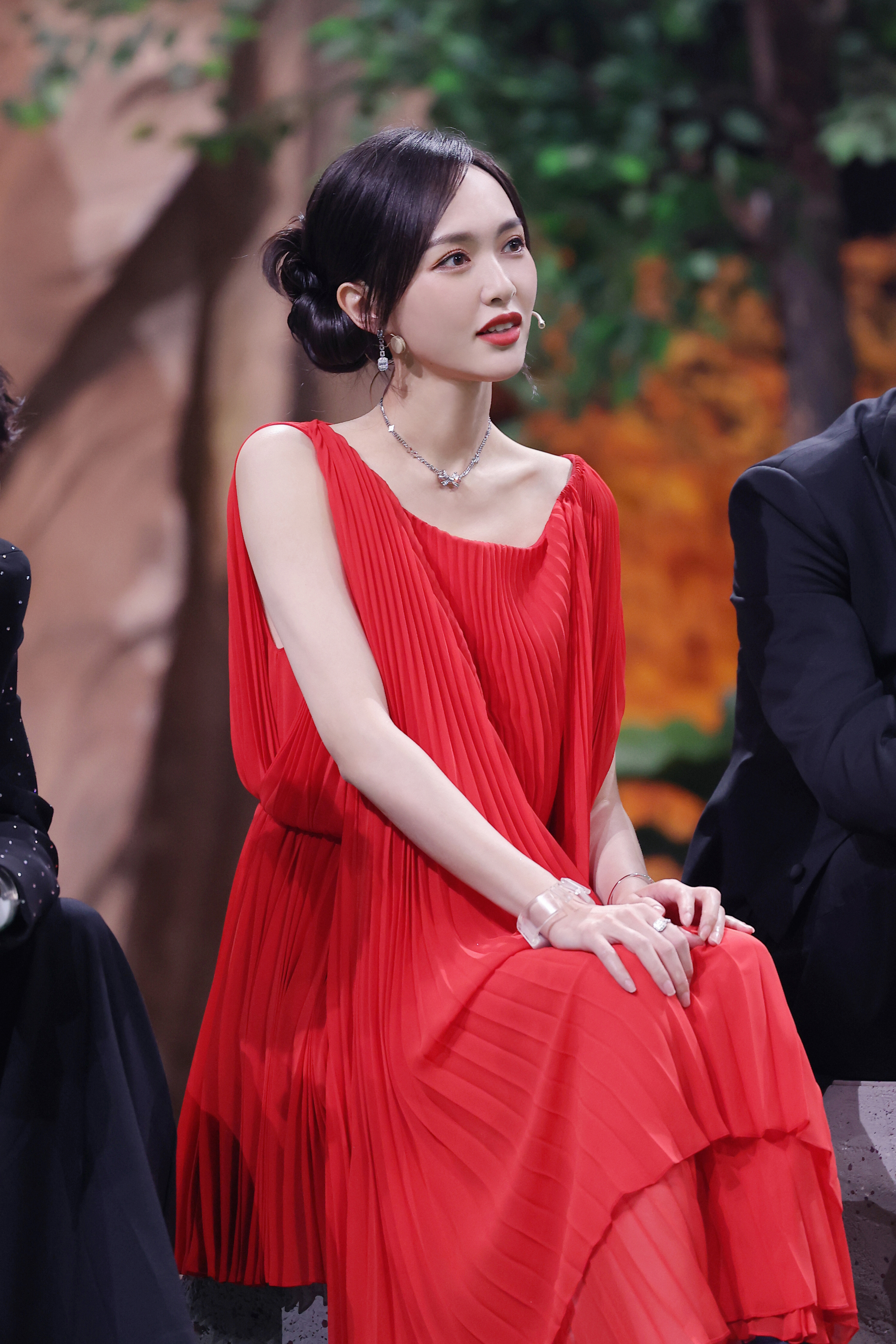 #汪小姐浦西明珠闪耀记# 「汪小姐出差中」明珠闪耀，映照繁花。今晚与老友相聚，祝