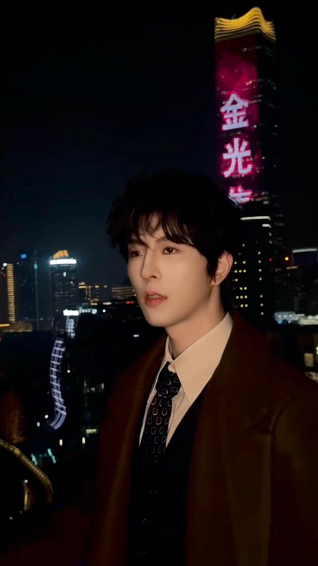 邱鼎杰除夕更新 好帅好权威一张脸  除夕快乐 愿邱鼎杰 所愿皆所得 一切顺利