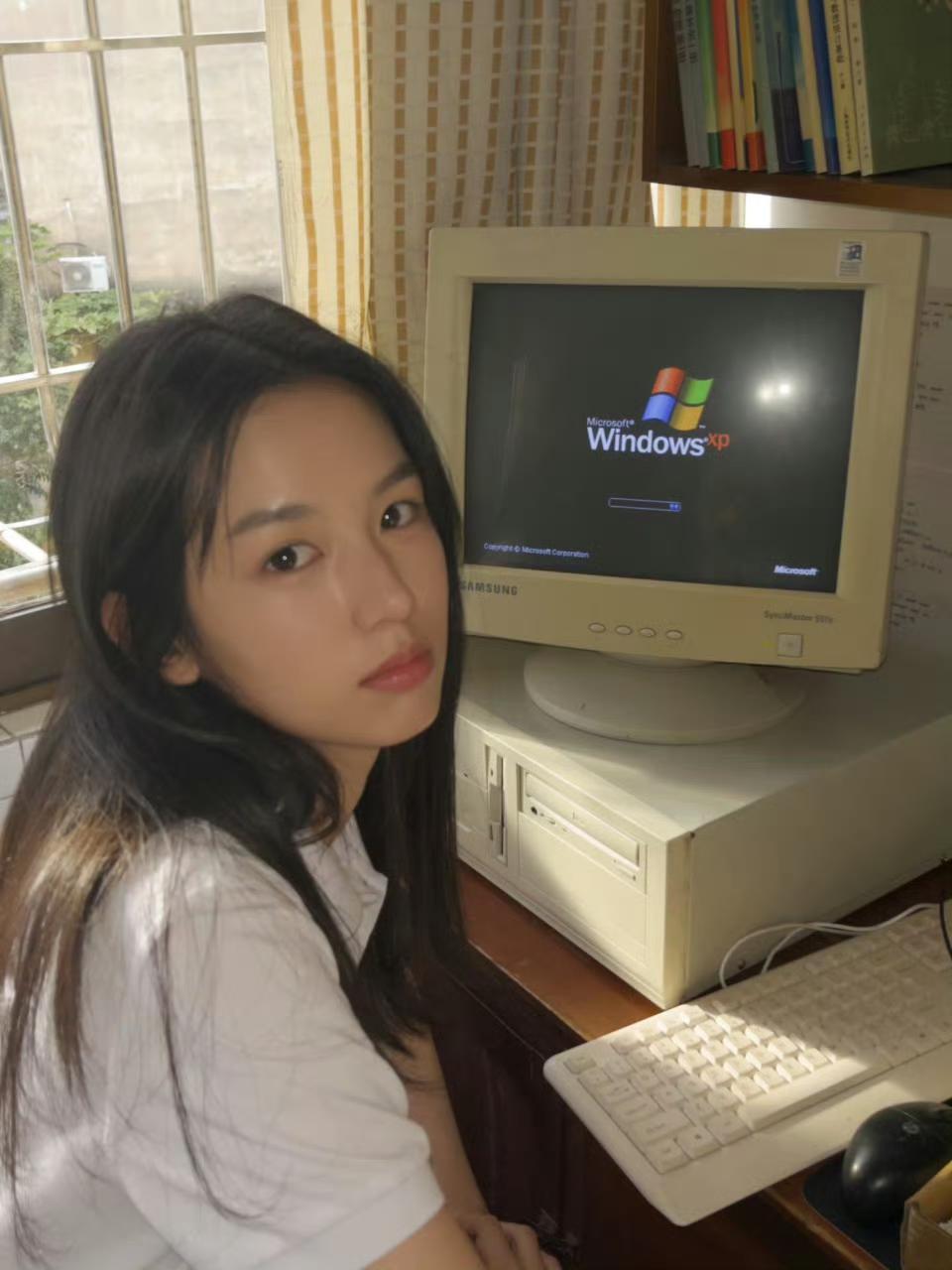 周也伟大的镜头签投稿【周也】“你可以回到过去，但那里已经没有人了”学姐，再想遇见