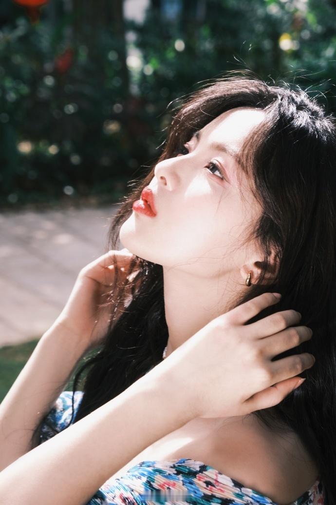 杨超越 
