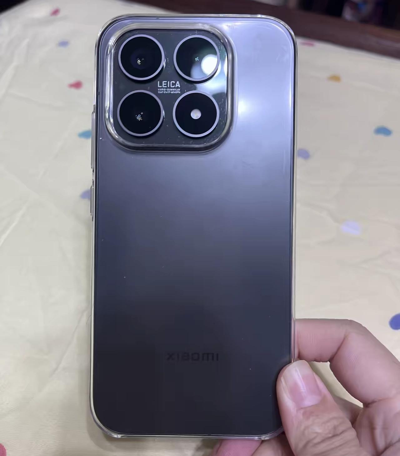 小米17[赞]
采用骁龙8 Elite Gen5处理器，12GB+256GB存储