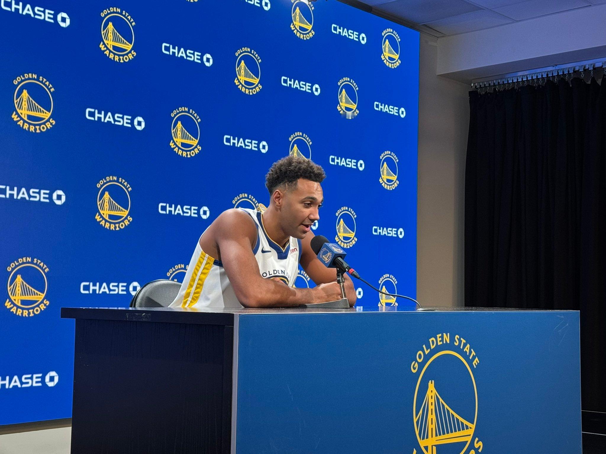 TJD说 整个夏天他减了15磅以上 NBA媒体日 ​​​