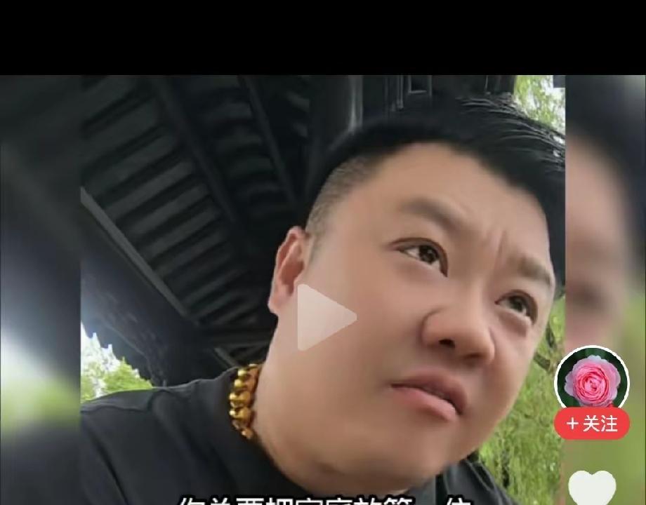邻居说：我为什么站出来说这个事，因为看不惯唐先生。

“有钱出轨的男人很多，但有