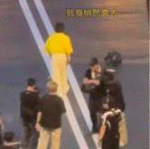 又心疼又有点想笑，对不起宝，先让我笑一会儿你真的太可爱了！！！ 