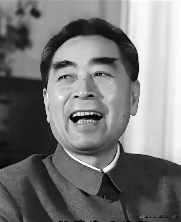 敬爱的周总理豁达开朗，为国为民操劳一生，鞠躬尽瘁死而后已，人民永远怀念您……