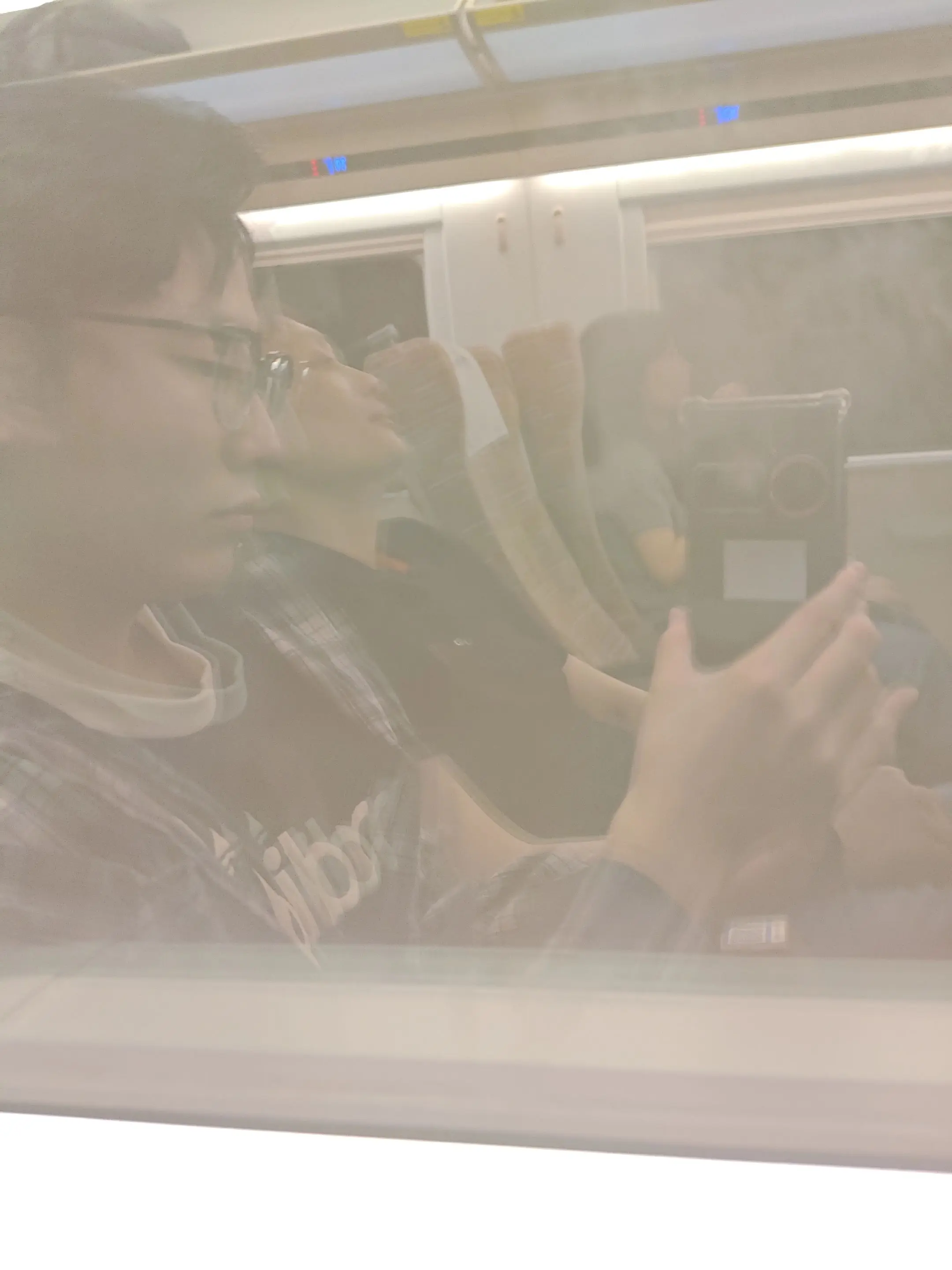 如果生下来没有王位 。那就成为家族的第一头狮子