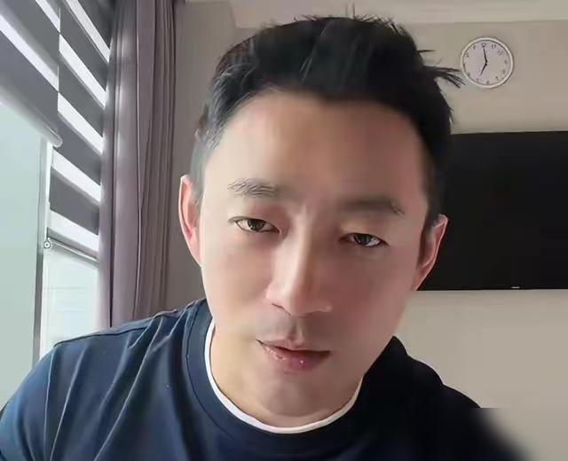 汪小菲彻底跟亲妈撕破脸了！不仅公开怒怼张兰“没分寸”，更是一句“麻六记跟张兰没半