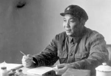 1972年，一名解放军副军长持枪行凶20分钟，连开10多枪，杀害军政委的爱人，打