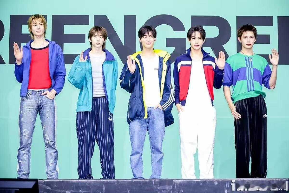 CORTIS回归新闻图CORTIS全员新闻图CORTIS回归新闻图，不错不错，