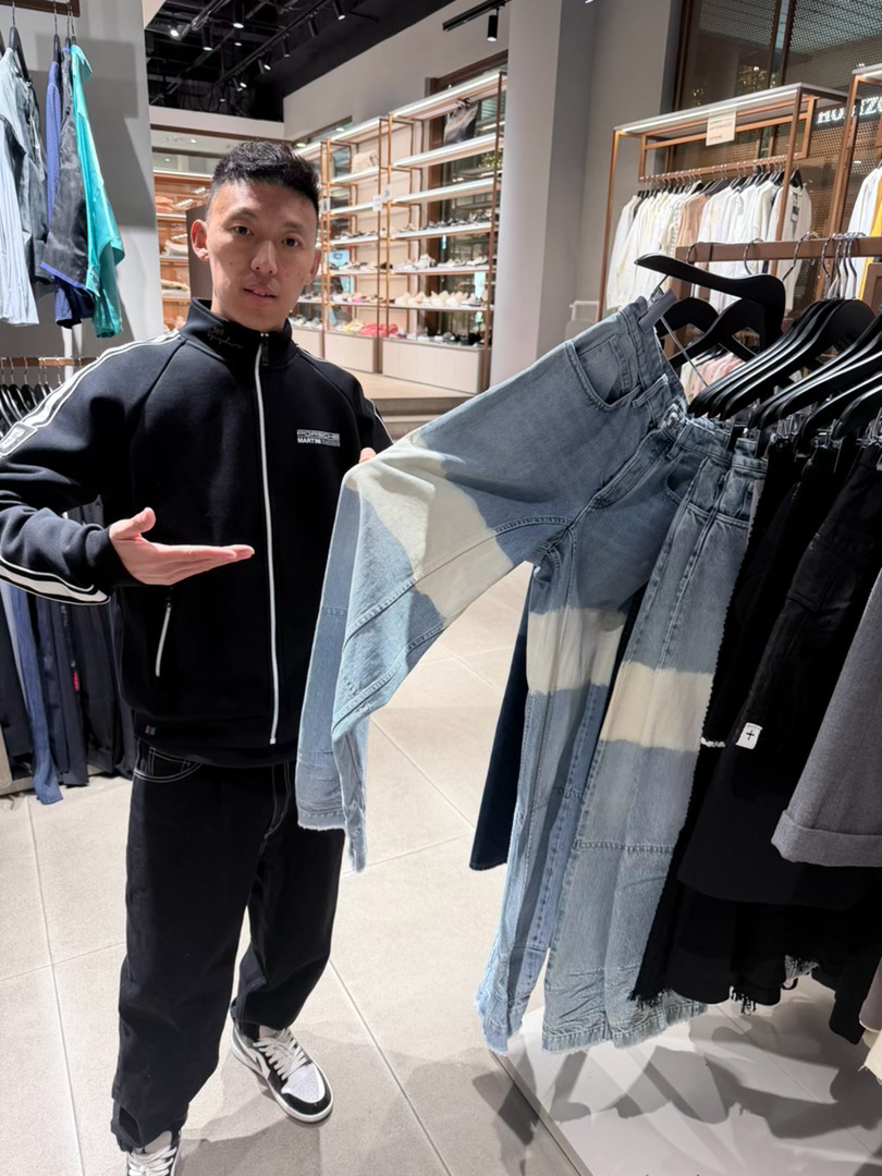 跟亢岳逛街是真特么让人烦我挑的 他说丑他挑的 我看不上还一点情绪价值没有