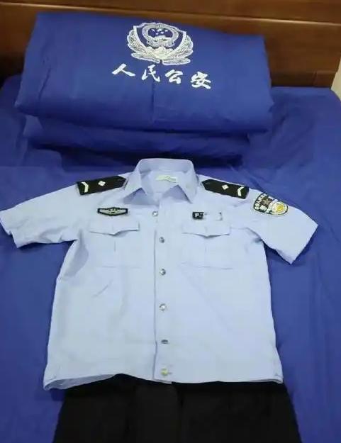 辅警制服发放周期并无全国统一的固定安排，主要由各地公安机关结合财政预算、采购流程